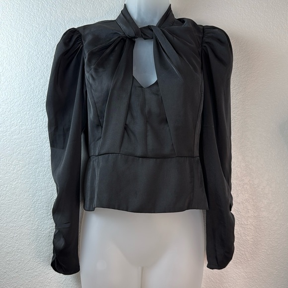ASTR the Label Black Twist Mock Neck Cutout Peplum Top Size Small NWT - Picture 3 of 14